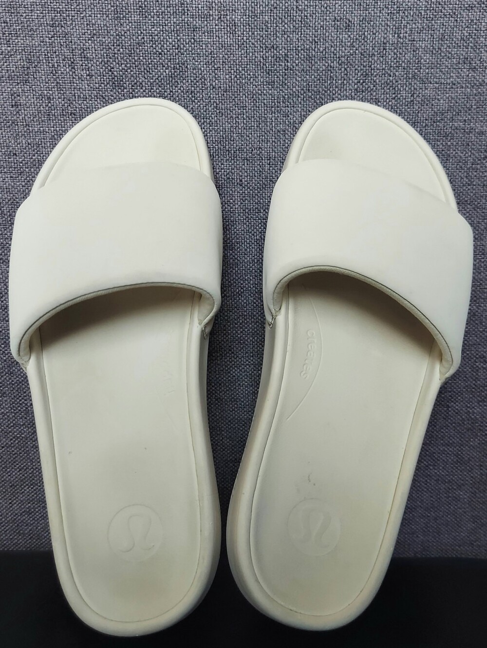 Lululemon Restfeel Slides Sandals Light Vapor Women Size 9 Comfy - Picture 3 of 7